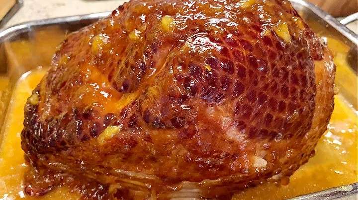 whole baked ham close up